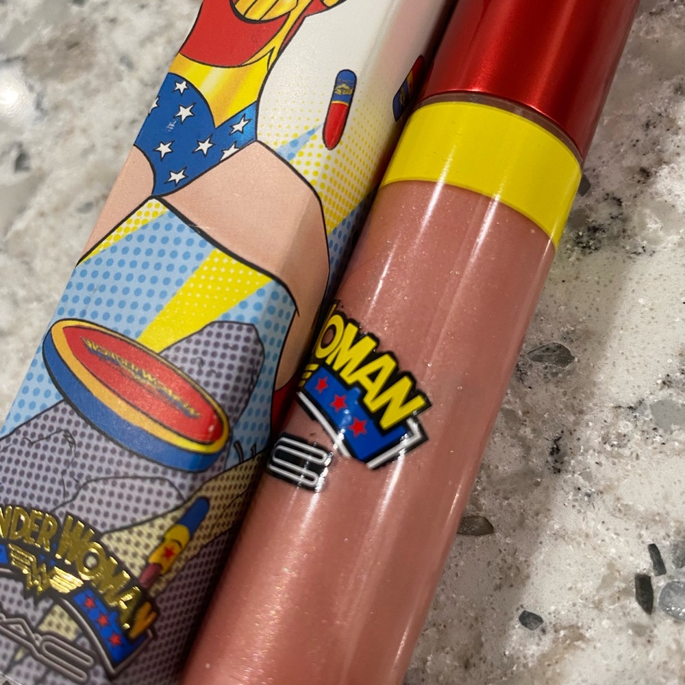 MAC Wonder Woman Lip Gloss EMANCIPATION NIB Authentic